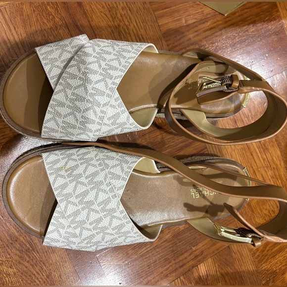Michael Kors Sandal - Picture 2 of 10